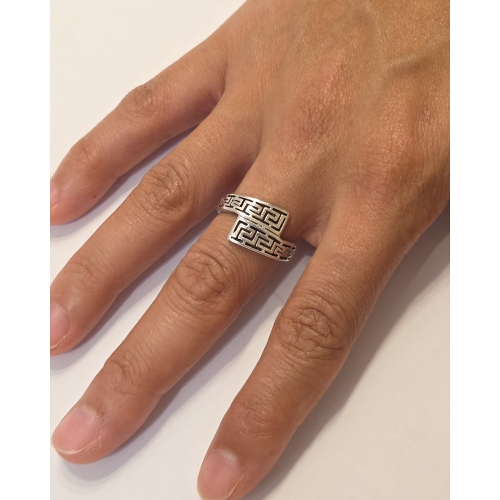 Unique Vintage Sterling Silver Greek Key Twist Ring Size 8